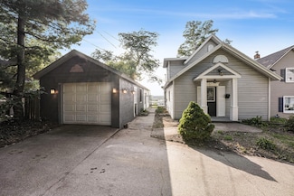 729 Fairview Ave NE, Grand Rapids, MI 49503