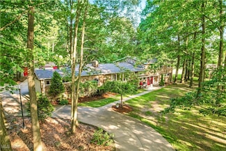 2717 Niles Vienna Rd, Niles, OH 44446