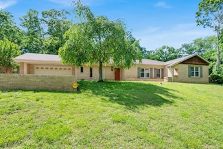 220 Porters Bluff Rd, Clarksville, TN 37040