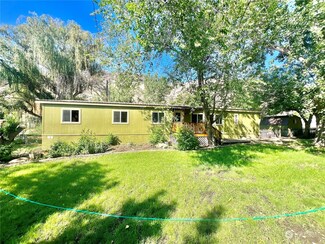 271A State Route 20, Tonasket, WA 98855
