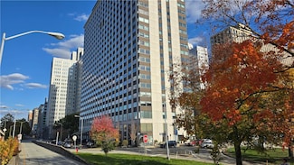 320 Fort Duquesne Blvd Unit 4A, Pittsburgh, PA 15222
