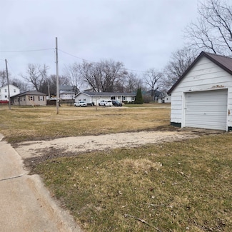 222 Buffalo St, Strawberry Point, IA 52076
