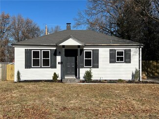 10704 E 28th St S, Independence, MO 64052
