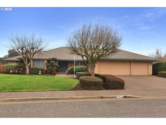 1415 Victorian Way, Eugene, OR 97401