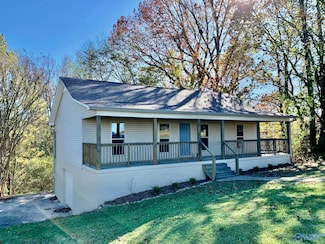 639 Elkins Rd, Grant, AL 35747