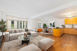 100 W 58th St Unit 11AB, New York, NY 10019