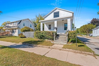 817 N Irwin Ave, Green Bay, WI 54302