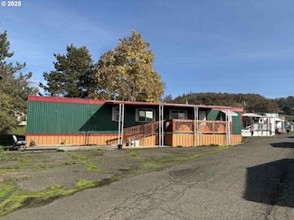 2071 NE Stephens St Unit M8, Roseburg, OR 97470
