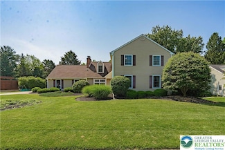 4984 Meadowview Dr, MacUngie, PA 18062