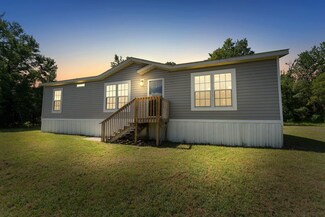 145 E Mccormick Rd, East Palatka, FL 32131