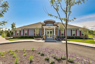 100 Aviv St, Fogelsville, PA 18051