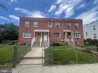 836 Xenia St SE, Washington, DC 20032