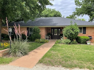 5002 Meadow Dr, Abilene, TX 79606