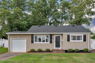 38 Louis St, Old Bridge, NJ 08857