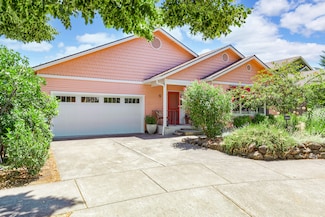 1364 Mill Pond Rd, Ashland, OR 97520
