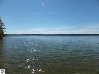 0 Sylvan Point Rd Unit 20+, Honor, MI 49640