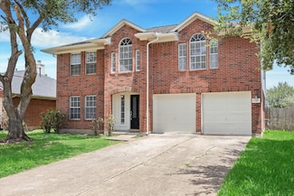 1518 Hunter Green Ln, Fresno, TX 77545