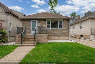 64 W 57th St, Bayonne, NJ 07002