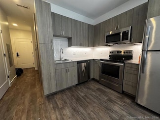 1 Atlantic St Unit 703, Stamford, CT 06901