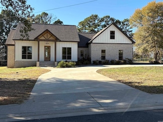 36 Church Cir, Greenbrier, AR 72058