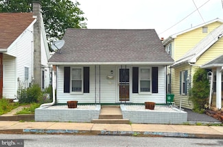 55 F St, Carlisle, PA 17013