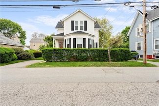 262 Sutton Ave, East Providence, RI 02914