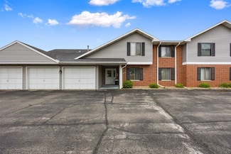 4485 Armar Dr SE Unit 101, Cedar Rapids, IA 52403