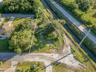 475 15th St SW, Vero Beach, FL 32962