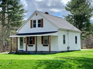 180 New Bedford Rd, Rochester, MA 02770