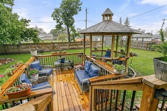 305 E State St, Baxter, IA 50028