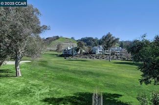 618 Terra California Dr Unit 3, Walnut Creek, CA 94595