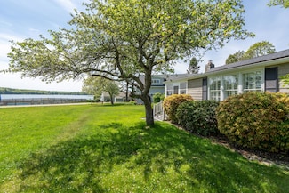 39 Homewood Cir, Yarmouth, ME 04096