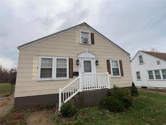 1307 Ruby Ave, Hannibal, MO 63401