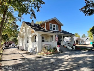 9280 River Rd, Clay, MI 48001