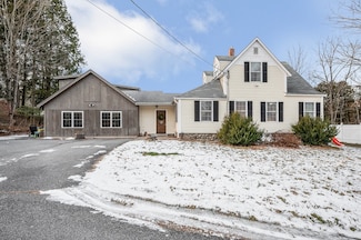 16 Brookline St, Pepperell, MA 01463