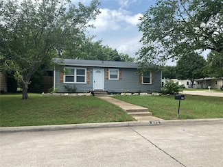 425 Wanda Way, Hurst, TX 76053