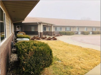 741 Streeter Dr, North Sioux City, SD 57049