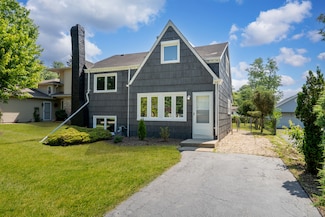 4025 Williams St, Downers Grove, IL 60515