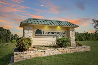 001 Oak Park Trail, Onalaska, TX 77360