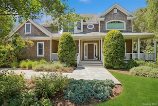 34 Post Fields Ln, Quogue, NY 11959