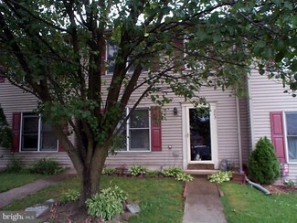 203 Stonecrest Ct, Stevens, PA 17578