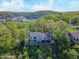 1483 Bluff Dr, Osage Beach, MO 65065
