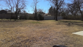 4528 Meek St, Dallas, TX 75216