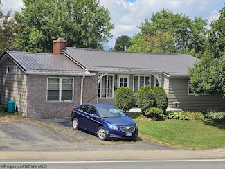 607 S Pike St, Shinnston, WV 26431