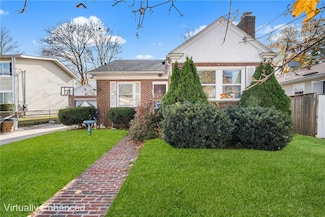 11 Lyman Ave, North Providence, RI 02911