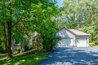 3277 Bewell Ave SE, Lowell, MI 49331