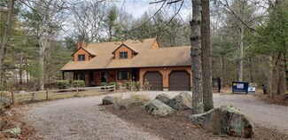 15 Deer Run Rd, Carolina, RI 02812