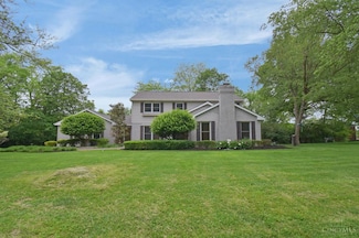 32 Carpenters Run Ct, Blue Ash, OH 45241