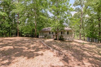301 Chestnut Bend, Huntsville, TX 77320