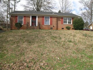 5147 Springview Rd, Charlotte, NC 28213